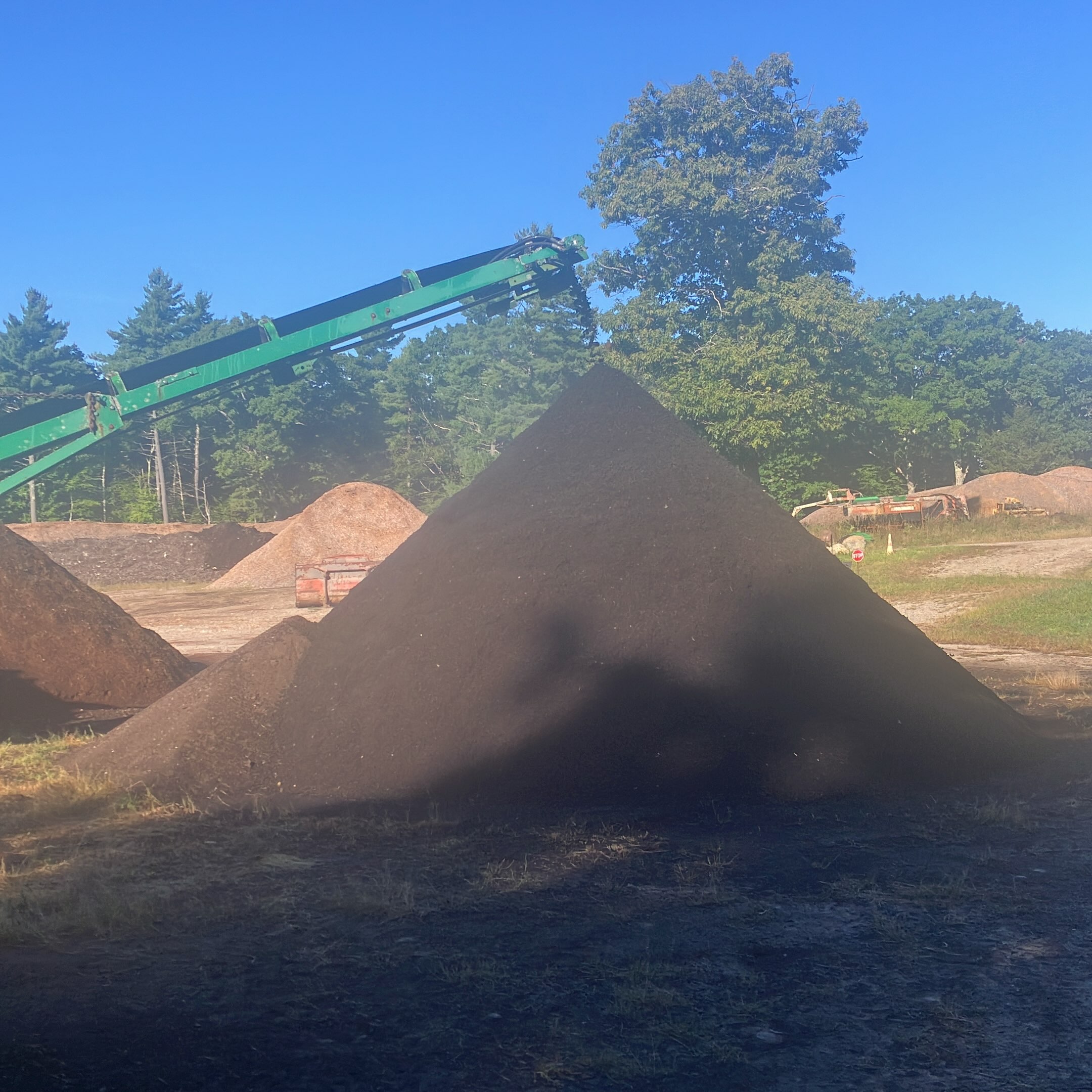 Getting to be fall compost time! The perfect time to get those projects done now that it’s not so hot out. We’re open Tuesday and Thursday mornings until it snows. Delivery available Wednesday, Thursday or Friday